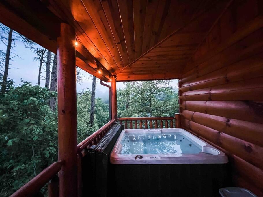 Indoor Heated Pool Hot Tub Cabin Sevierville Buitenkant foto